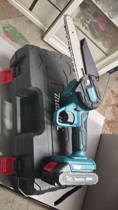 Сучкорез аккумуляторный