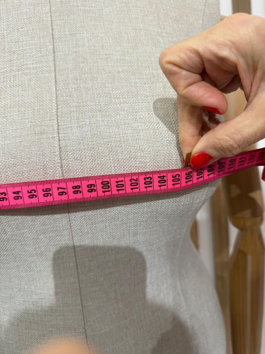 Vand manechin marimea 44