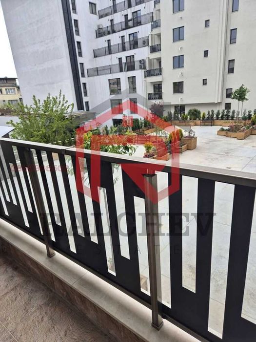 Обзаведен под наем Център