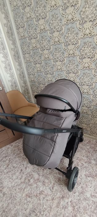 Продам коляску 2 в 1