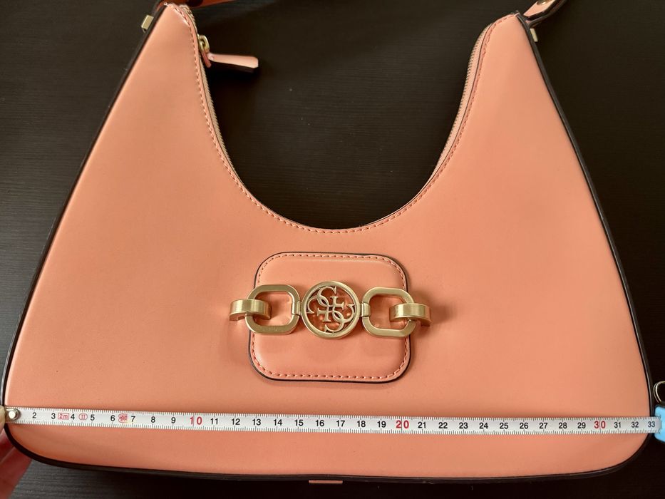 Дамска чанта Guess