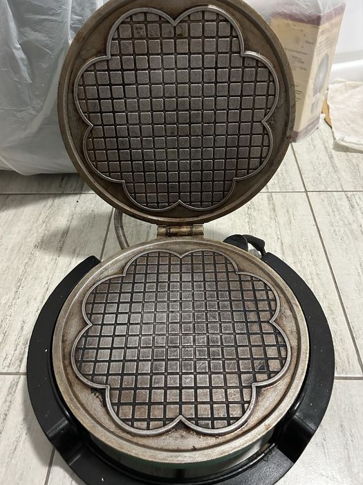Продам советскую вафельницу. 20тыс тг.