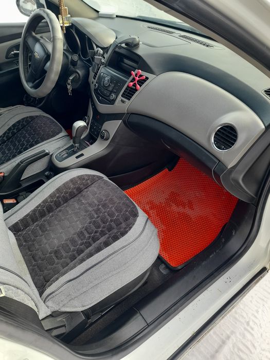 Шевролет Круз 2011 года