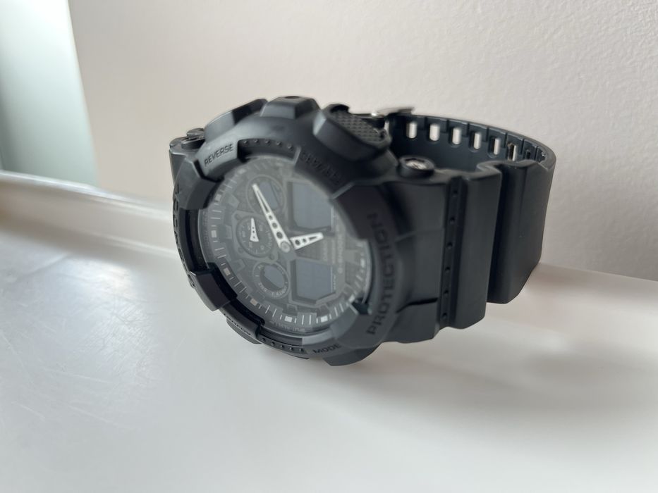 Часовник G-shock