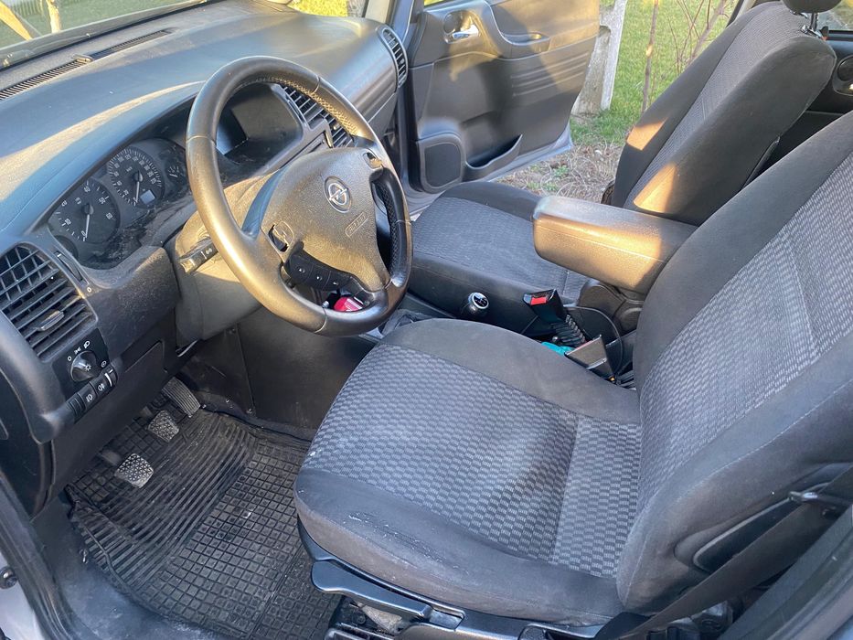 Opel zafira 2005