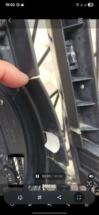 Решетка тойота ленд крузер 200.