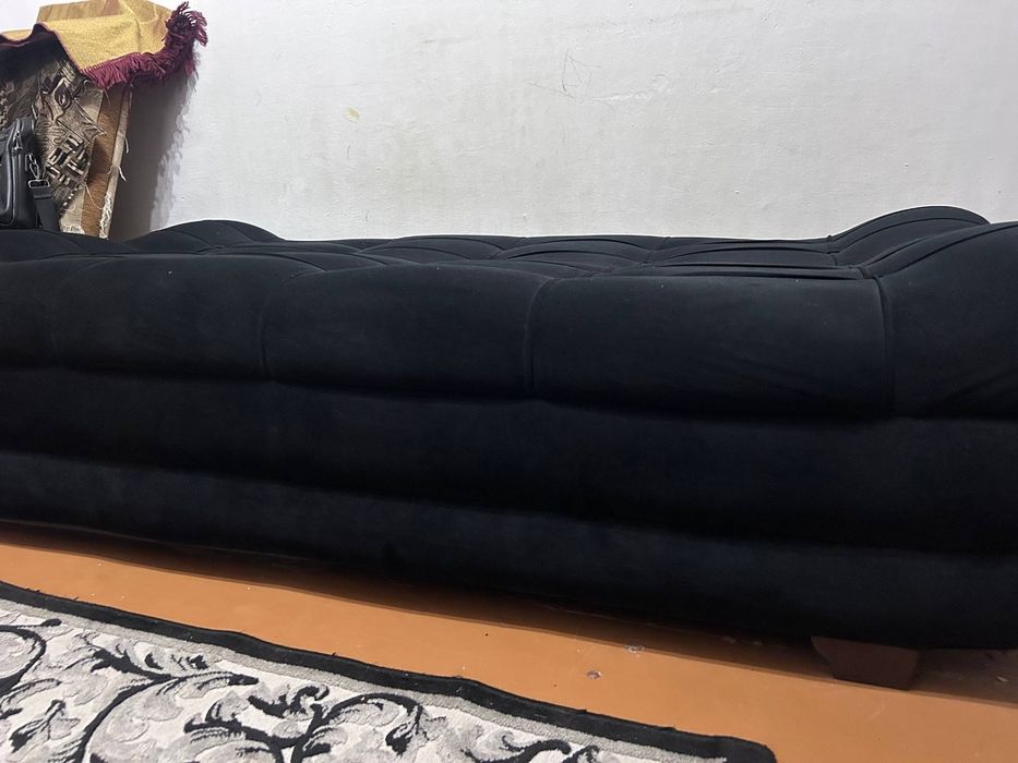 Продам диван софа. В идеальном состоянии.