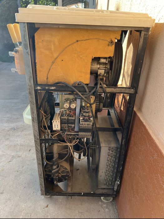 Фризер для мороженного