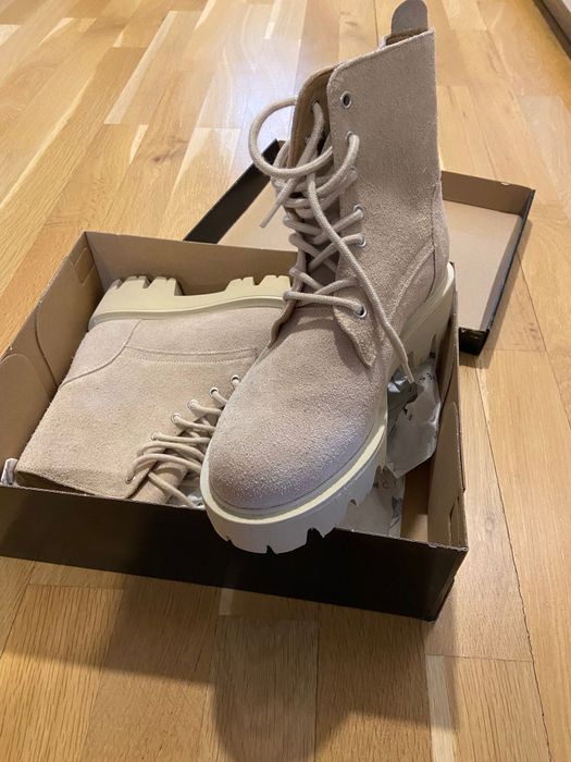 Ghete noi din piele intoarsa Exclusives, masura 39