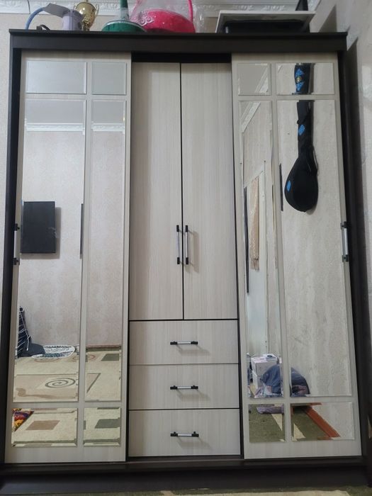 Продаётся шкаф в отличном состоянии