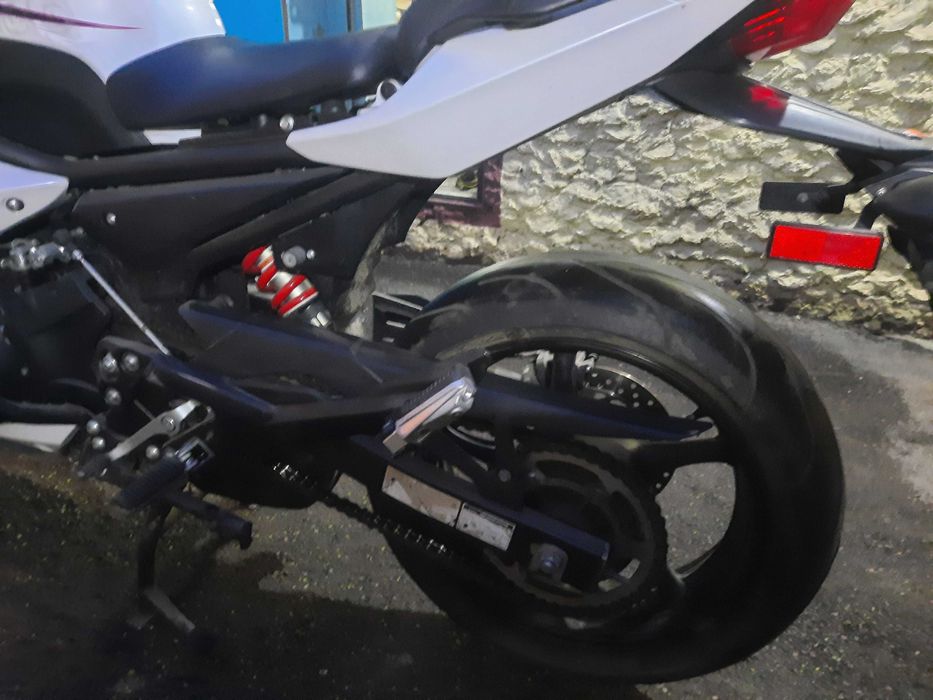 Мотоцикл Yamaha XJ6 Diversion