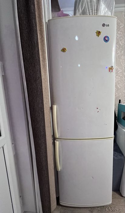 Продается холодильник