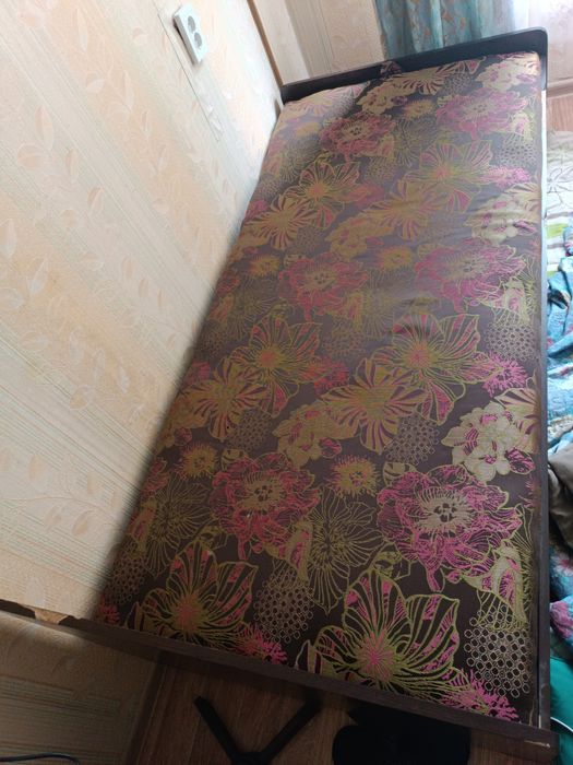 Продаётся кровать (койка)