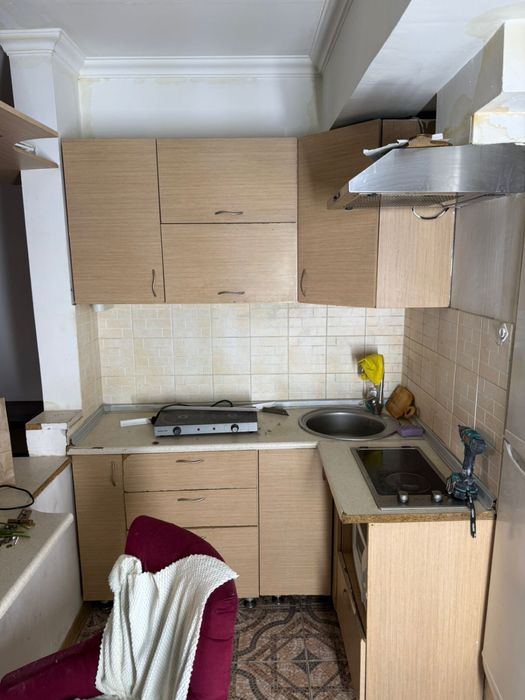 Кухонный гарнитур даром