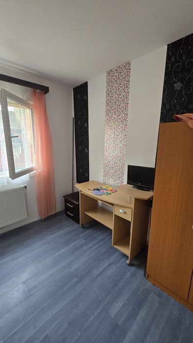 Vînd garsoniera central