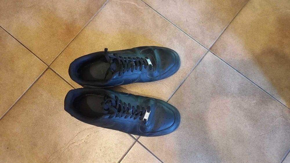 Nike Air Force 1 ЧЕРНИ 43 номер