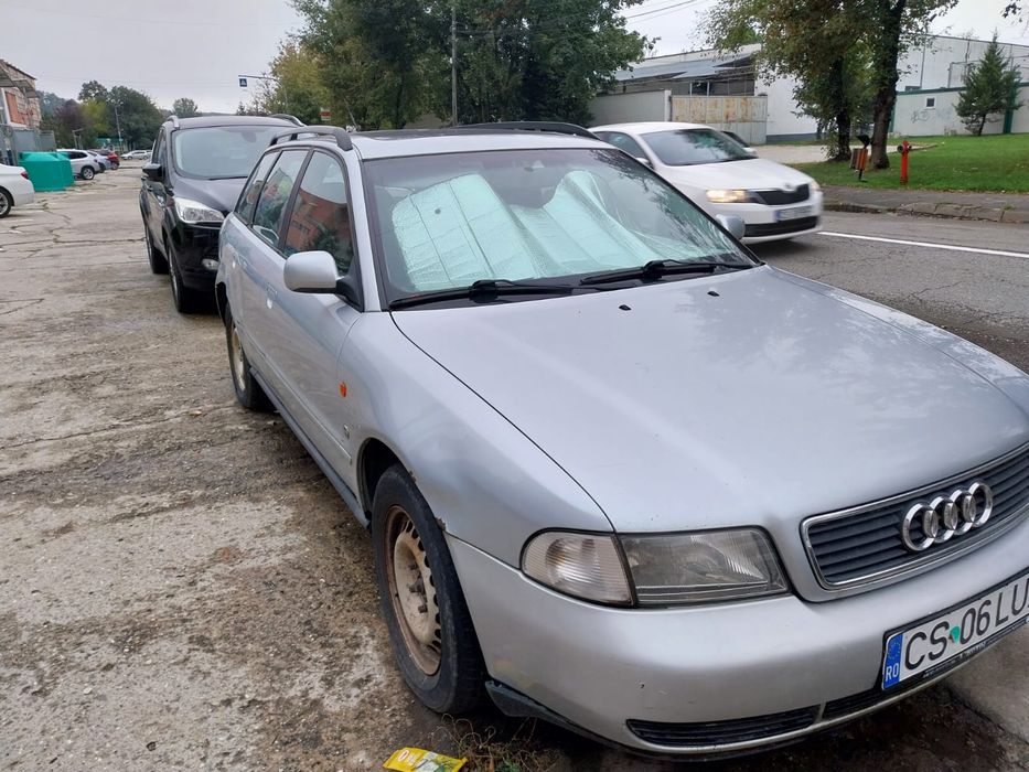 Vând Audi A4 1995
