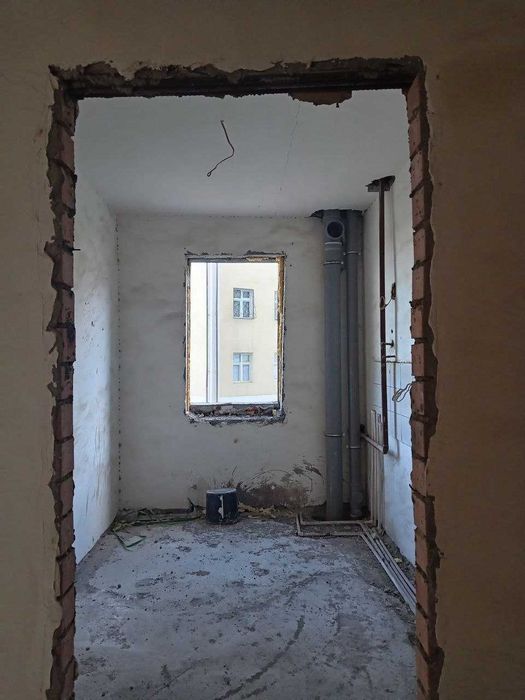 Jizzaxda kvartira sotiladi 4 xonali