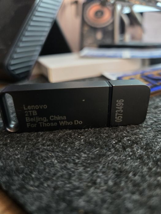 Флэш накопитель 2TB Lenovo