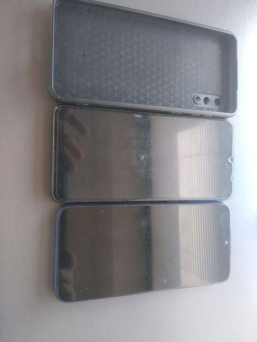 Продаю телефон самсунг