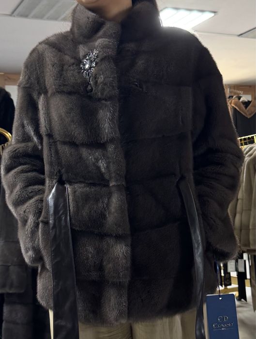 Шуба, ұқыпты таза киілген (3-4рет)