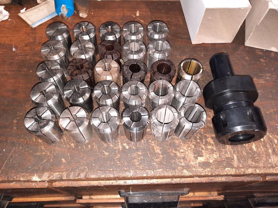 Цангов патроник VDI30 със 15 цанги