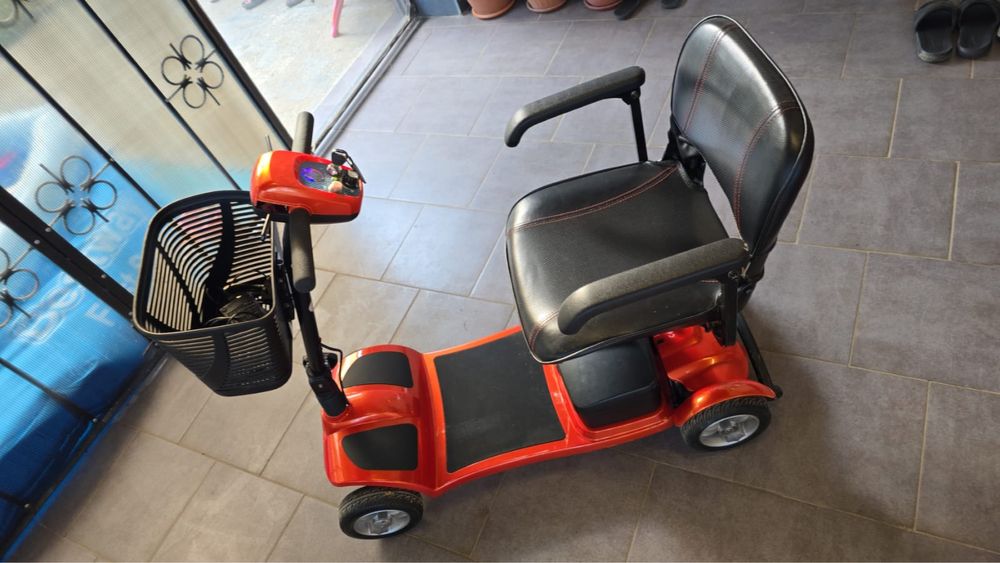 Scuter varstnici, persoane cu dizabilitati