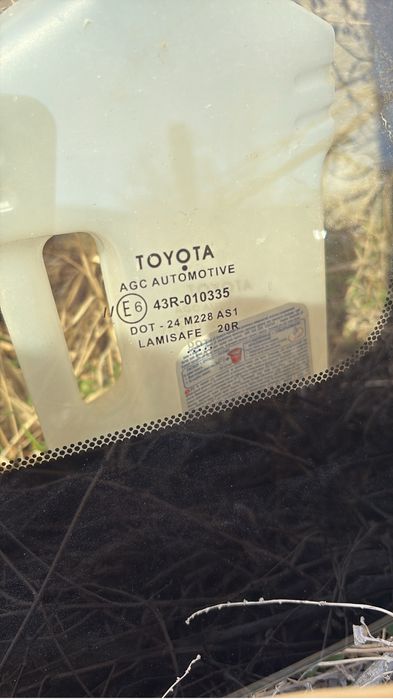 Лобовое Камри 70