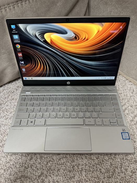 Ноутбук HP Pavilion 13-an0048ur