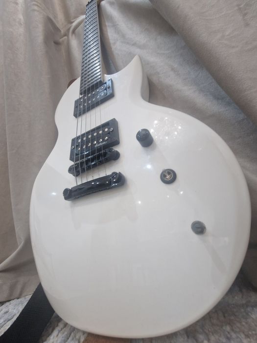 электрогитара Jackson JS22 Monarkh Snow White