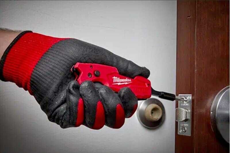 Макетен нож 6in1 Fastback Milwaukee