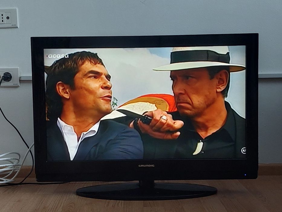GRUNDING TV LED  vision 3 80cm