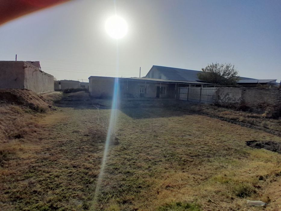 Jondor tumanida Qurulishi tugallanmagan yer Uchaskasi