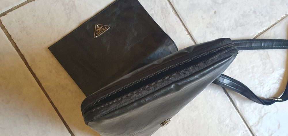 Мъжка чантичка  Prada