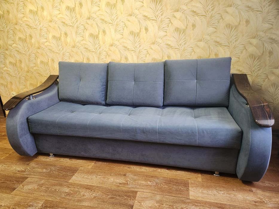 Продам диван.в отличном.сост.