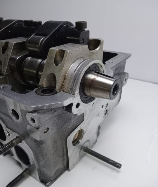 Chiuloasa cu ax cu came 1.9 tdi  038103373R Volkswagen VW Golf a 5-a