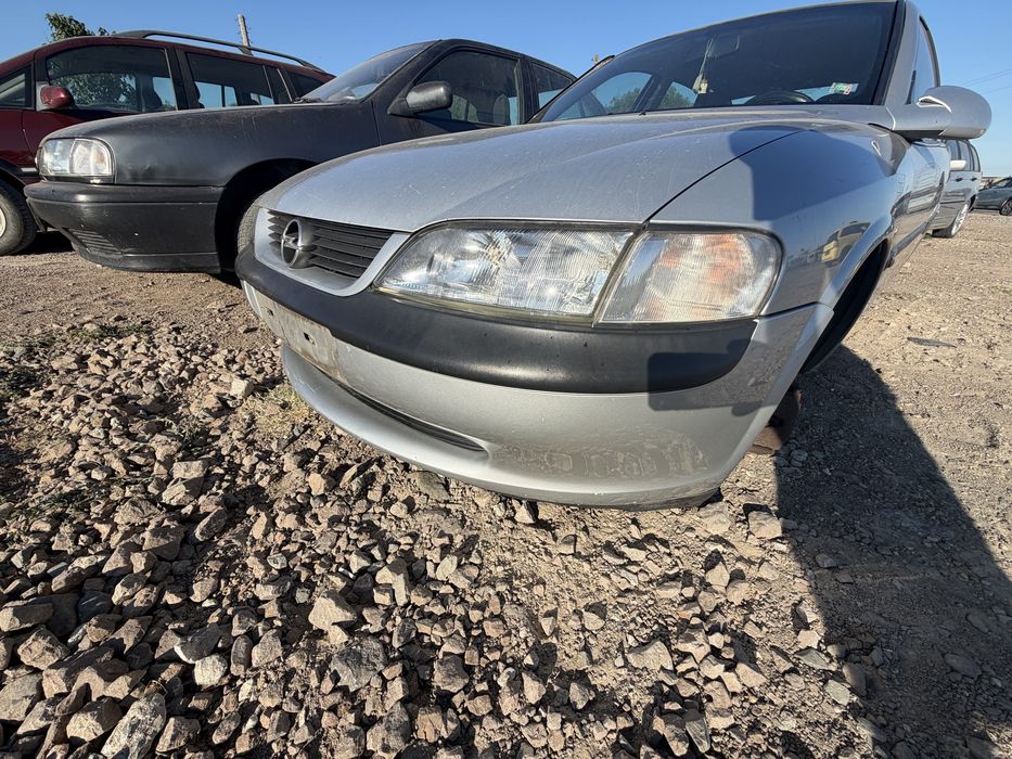 Opel Vectra B 1.6 16V X16XEL 100 к.с. 1998 г. на части