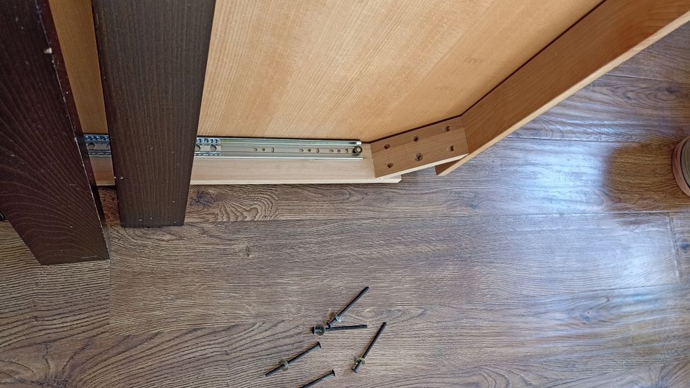 Продам стол раздвижной