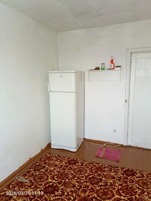 Сдам комнату  мира 54/1 дом тёплый  4 этаж рядом  балкон.