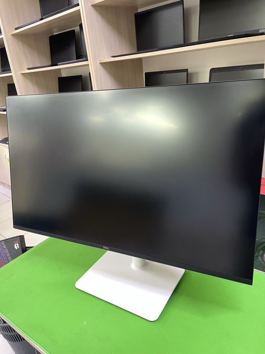Dell 27 Plus QHD USB-C Monitor