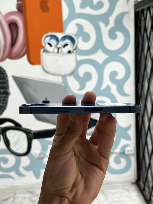 iPhone 13   Mini