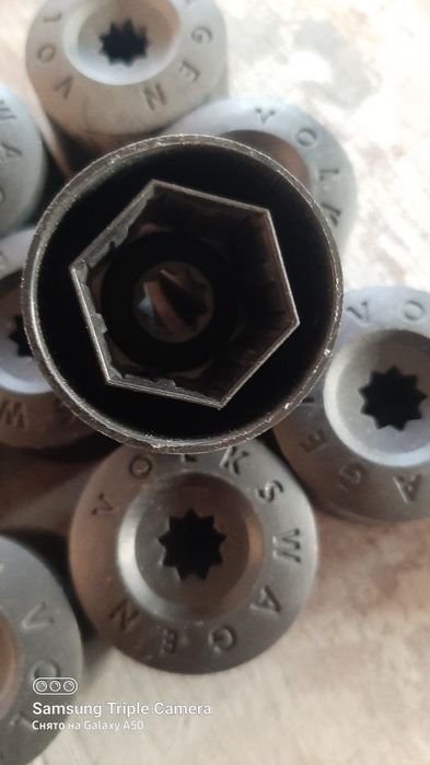 Колпаки на колёсные болты