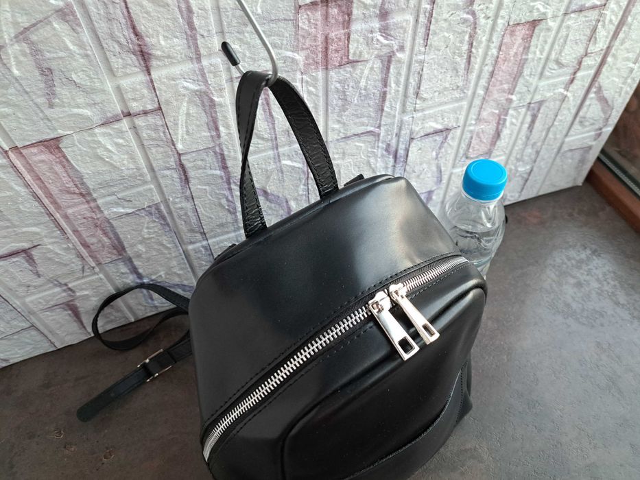 дамска раница,черна кожена,чанта-естествена кожа