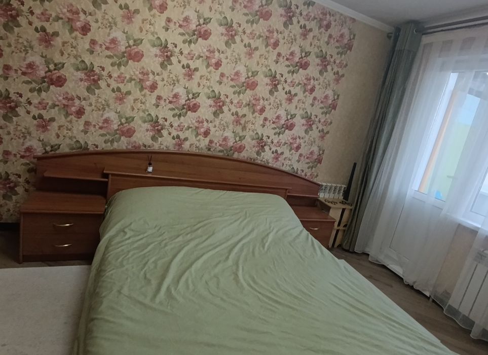 Продам двуспальную кровать