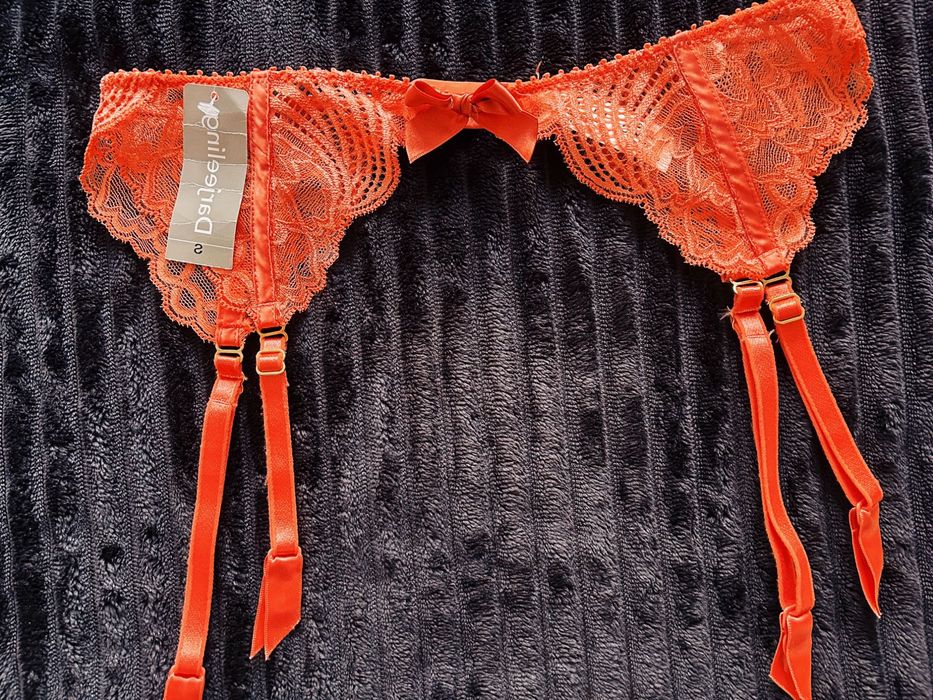 Жартиери в оранжево