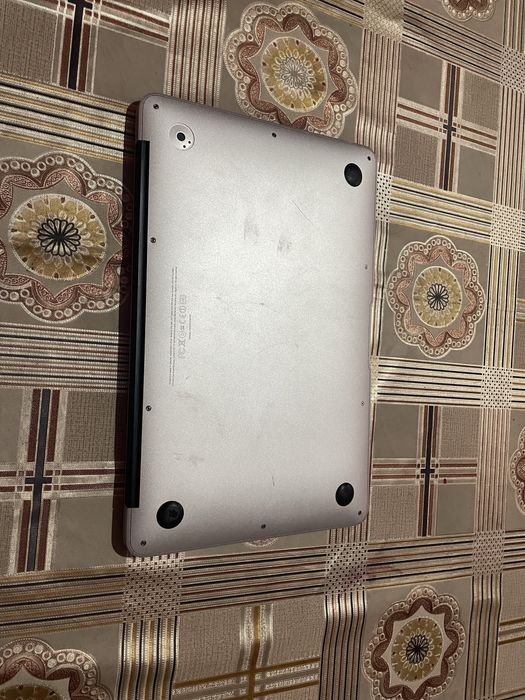 Mac Book Air 2011 core i5