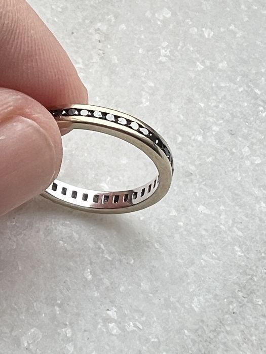 Vand  inel din aur 18k cu diamante negre