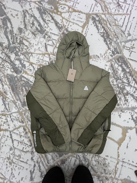 Куртки от acg и ESSENTIALS