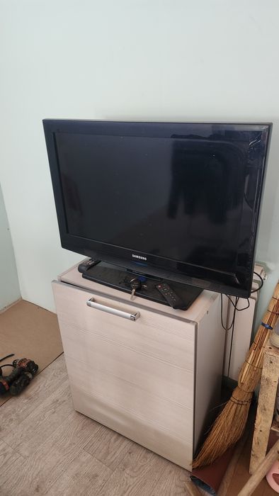 Телевизор продам