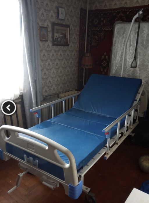 Медицинская кровать